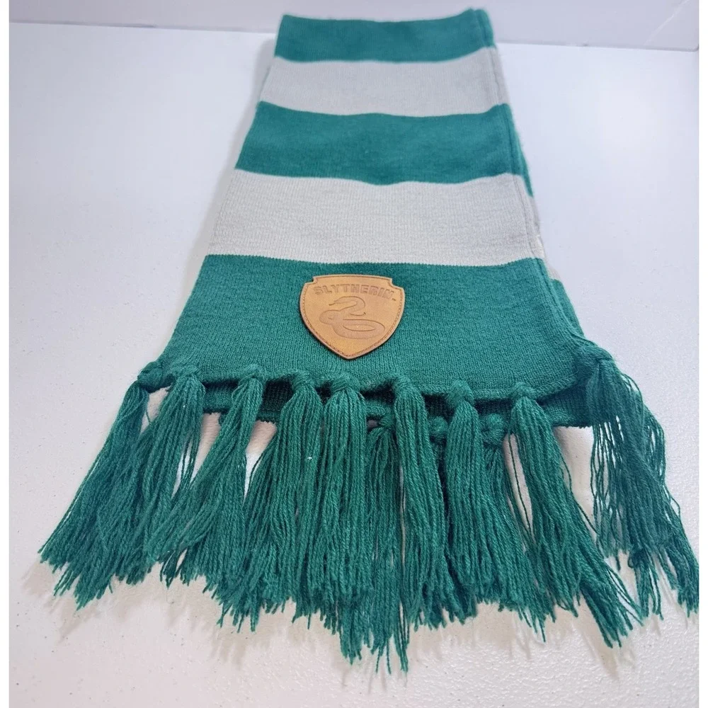 Wizarding World Harry Potter Slytherin Green Gray Knit Scarf Brown Emblem Snake‎